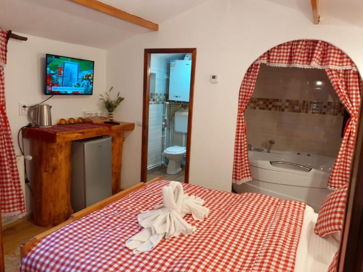 Cabanute Si Camping Dracula Capatineni-Paminteni Exterior photo